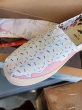 Toms by Randy’s Donuts Slip On Loafer Pink White Womens 8.5